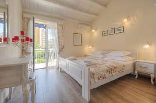 Апартаменты Marinero Apartments Будва Номер-студио с террасой-1